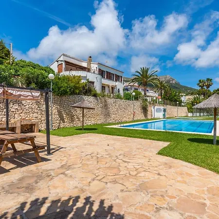 Happy - Plusholidays *