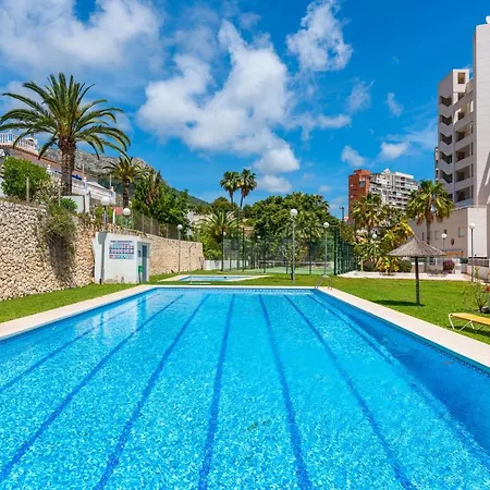 Happy - Plusholidays