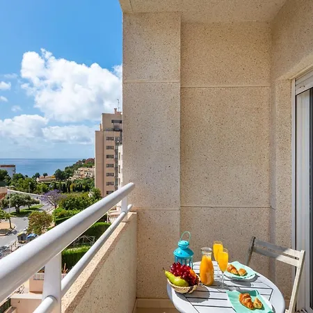 Happy - Plusholidays * Calpe