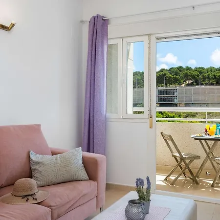 Happy - Plusholidays *