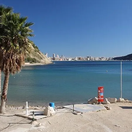 Happy - Plusholidays *