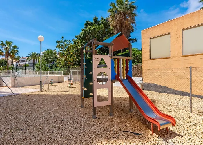 Happy - Plusholidays *