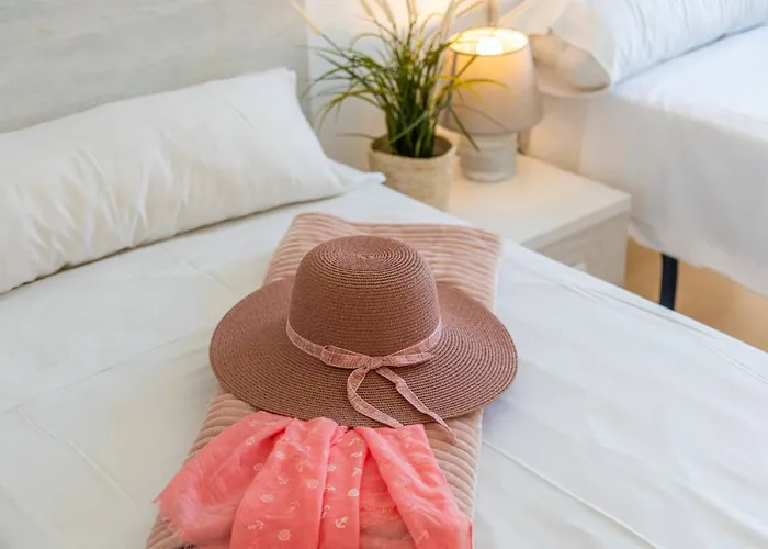 Happy - Plusholidays