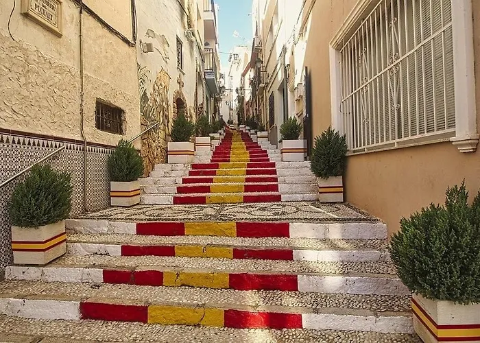 Happy - Plusholidays Calpe